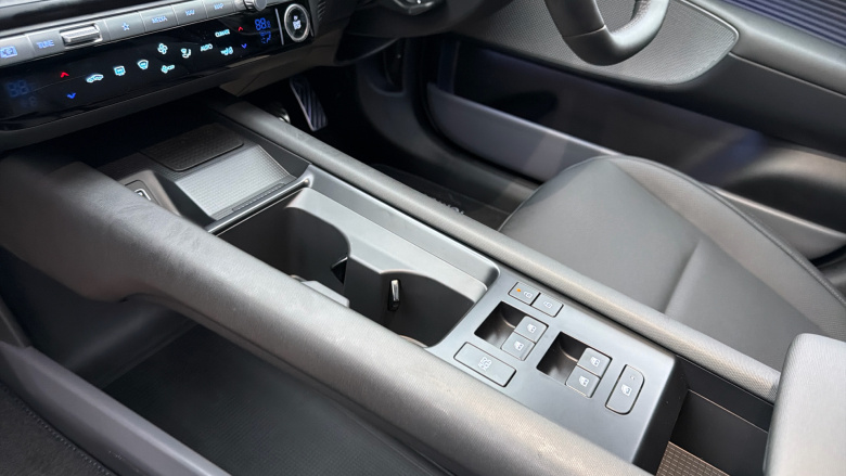 Hyundai IONIQ 6 239kW Ultimate 77kWh 4dr AWD Auto Electric Saloon